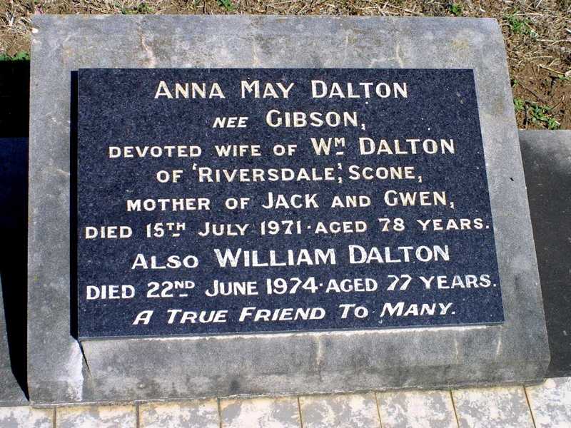 Headstone of Anna May and William Dalton